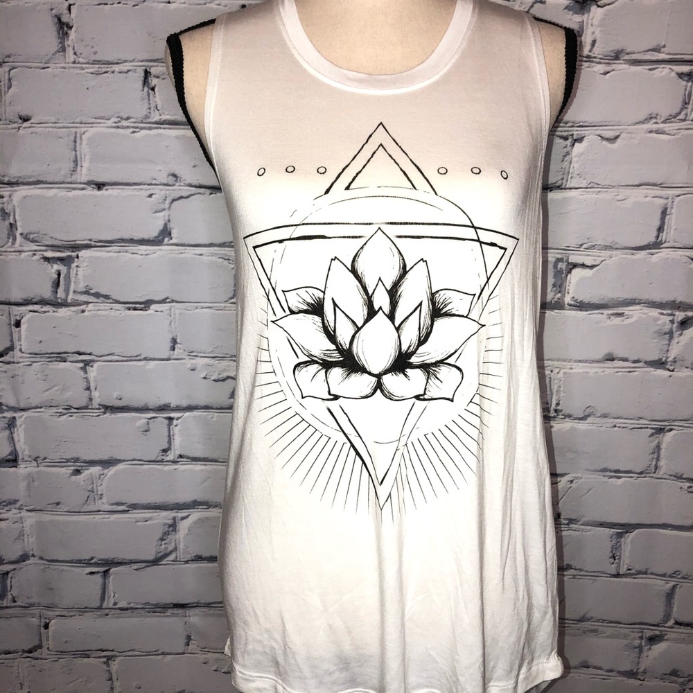 Size M super soft lotus yoga top